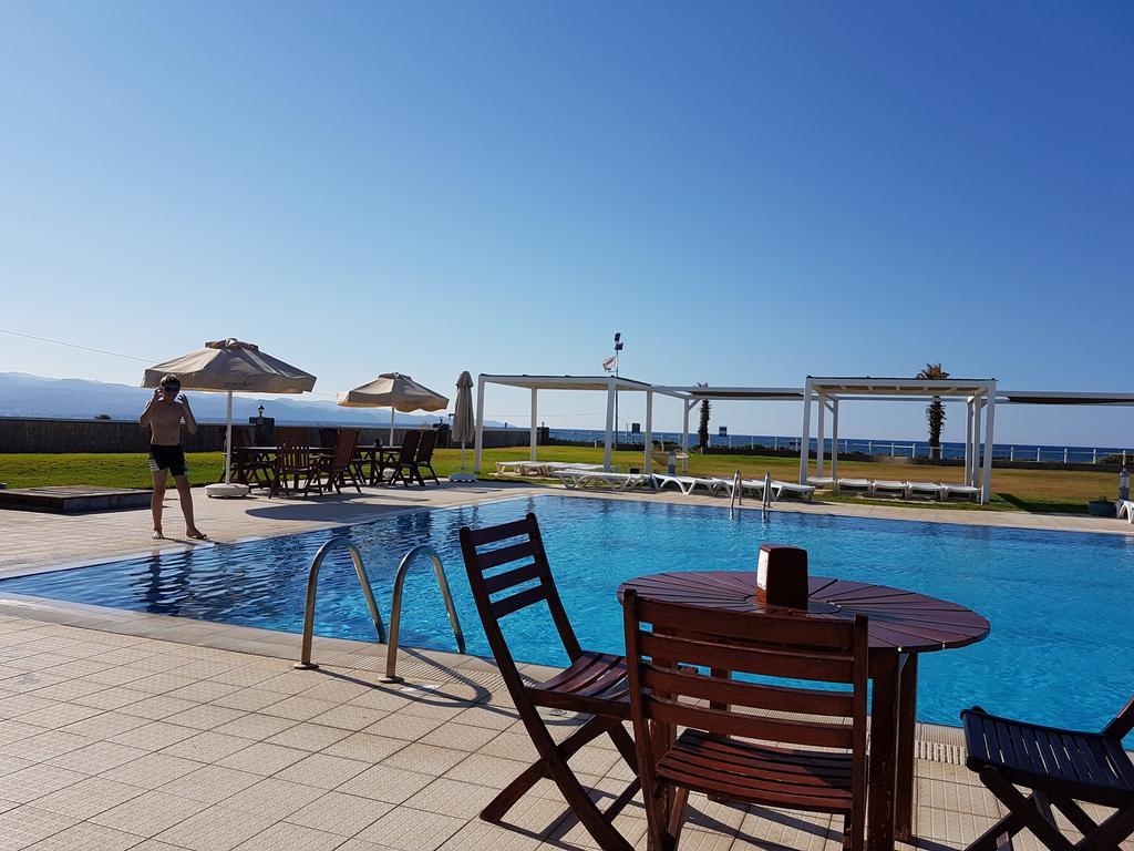 Ghaziveran Aphrodite Beachfront Penthouse Apartment מראה חיצוני תמונה